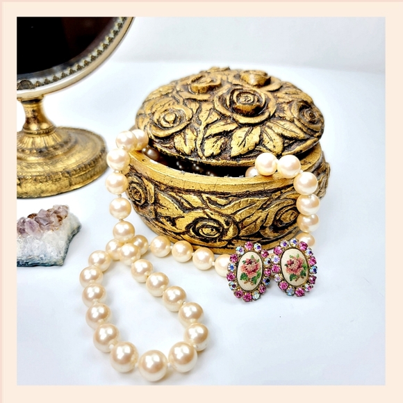 Vintage Princess Victorian Gold Rose Floral Box